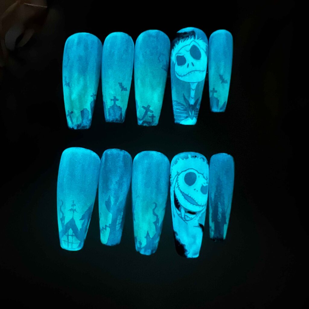 Christmas Jack nail, Jack and Sally nail, Jack & Sally Nails, glowing Jack nails, Jack and Sally Halloween nails, glowing nail,