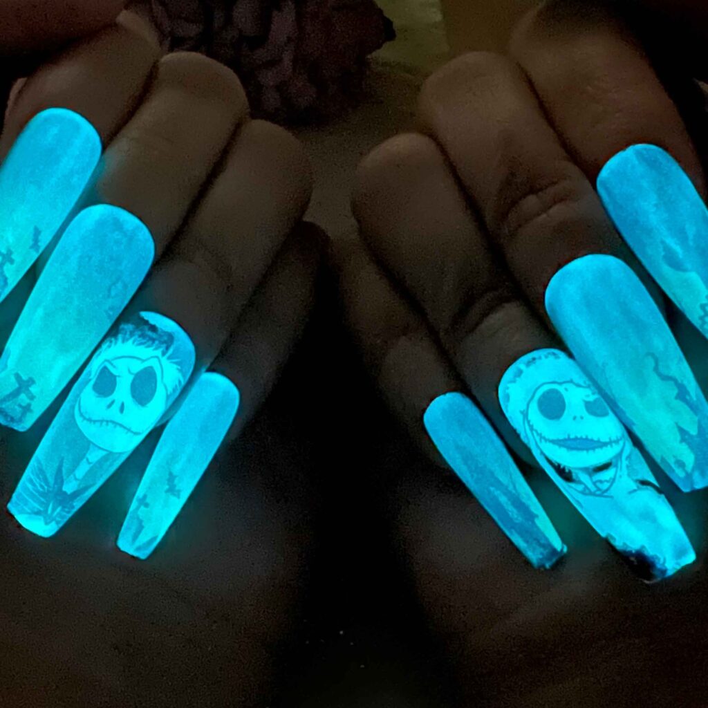 Christmas Jack nail, Jack and Sally nail, Jack & Sally Nails, glowing Jack nails, Jack and Sally Halloween nails, glowing nail,