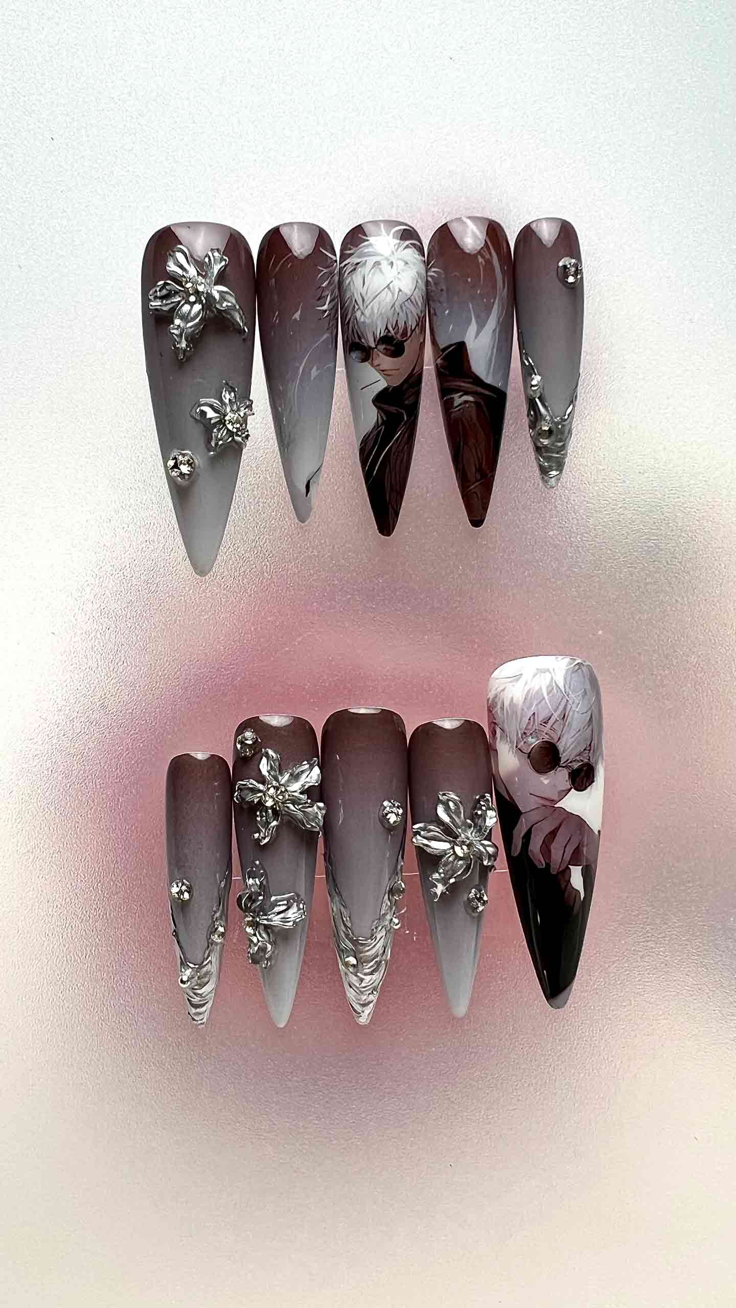 Gojo Silvery Lilies