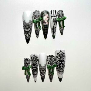Emerald Witch Sieglinde